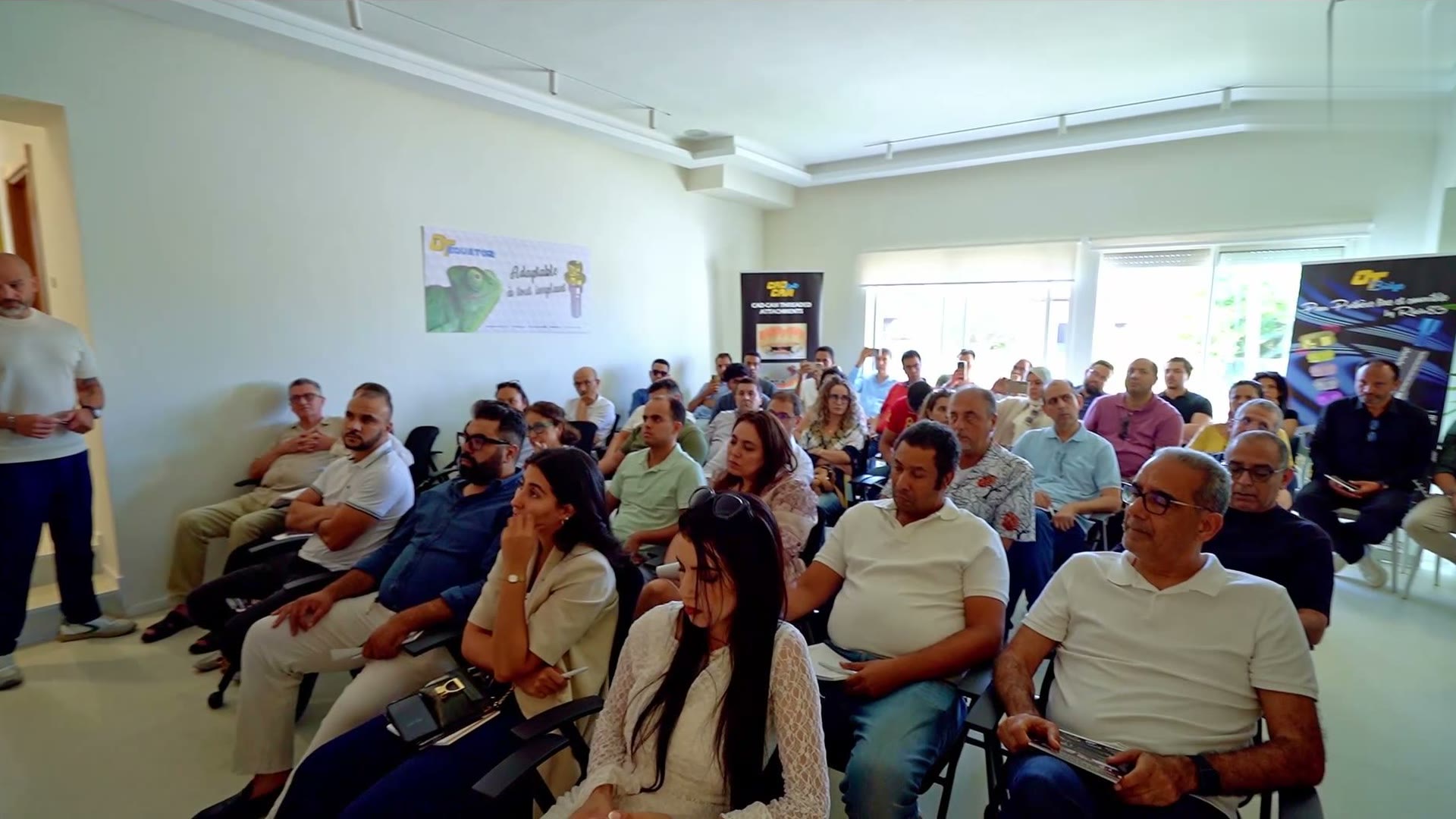 Salle de formation pleine